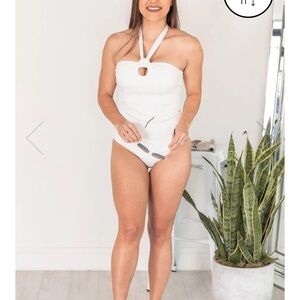 PINK lily FOLLY BEACH WHITE RIBBED HALTER ONE PIECE SWIMSUIT
